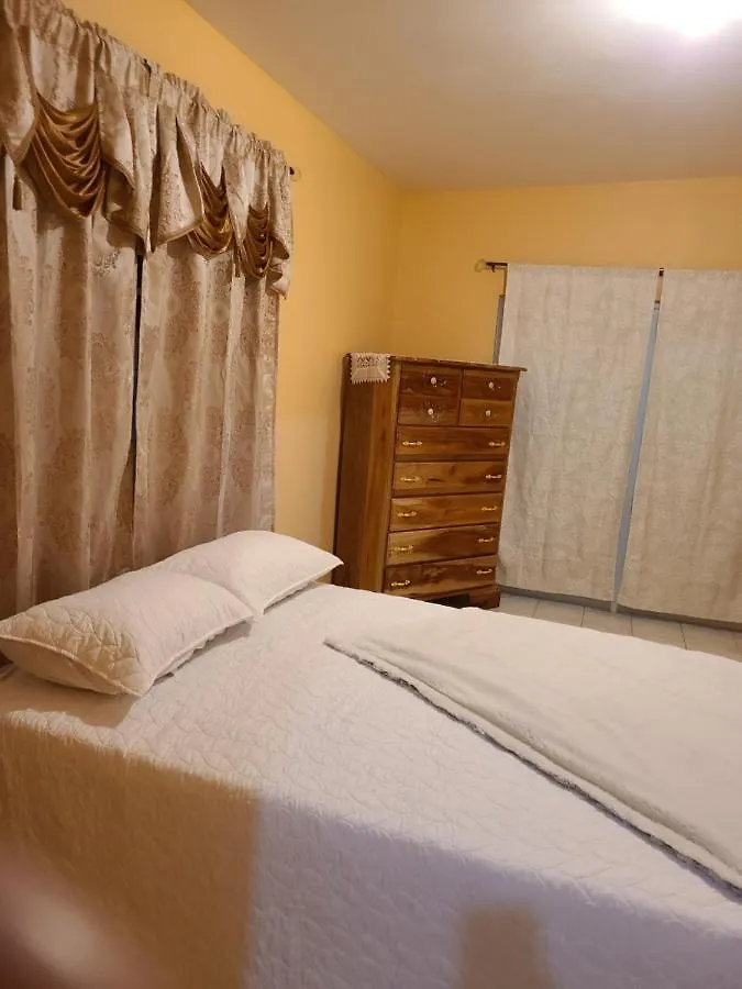 Daire Duncan Sky Suites Village of Kettering Jamaika